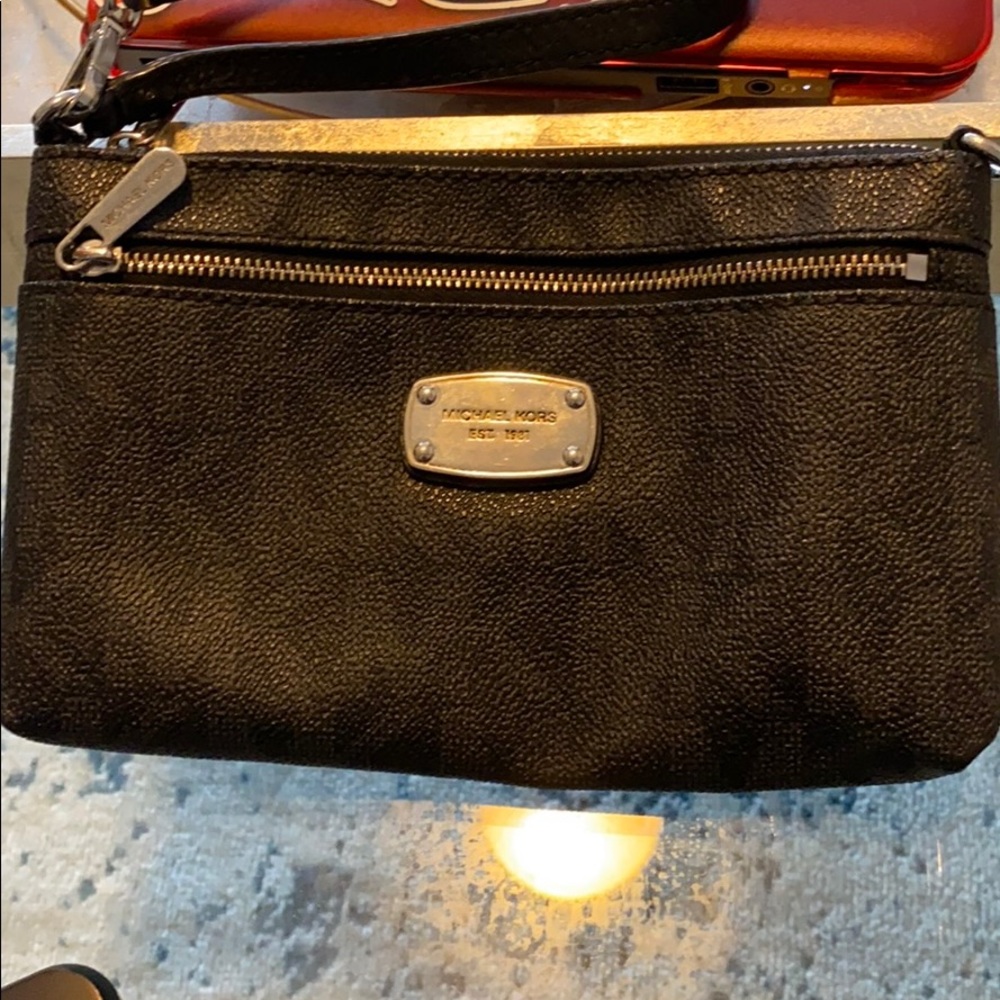 Michael Kors wristlet